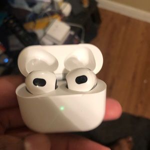 AirPods gen 3